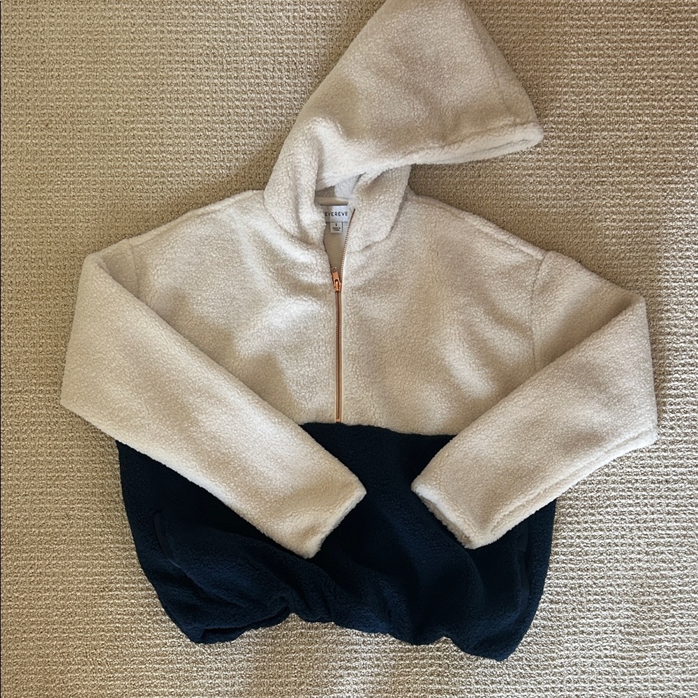 Evereve Two-Tone Fleece Hoodie in Cream and Black